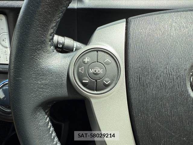 Toyota AQUA 2013-11 7214712-23