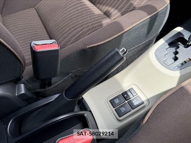 Toyota AQUA 2013-11 7214712-27