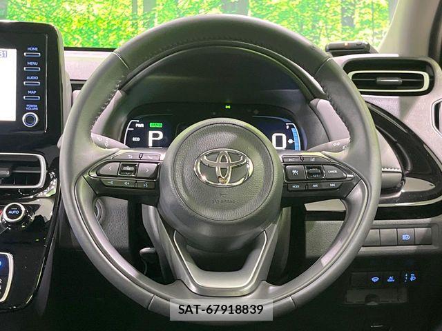 Toyota AQUA 2025-02 7214873-10