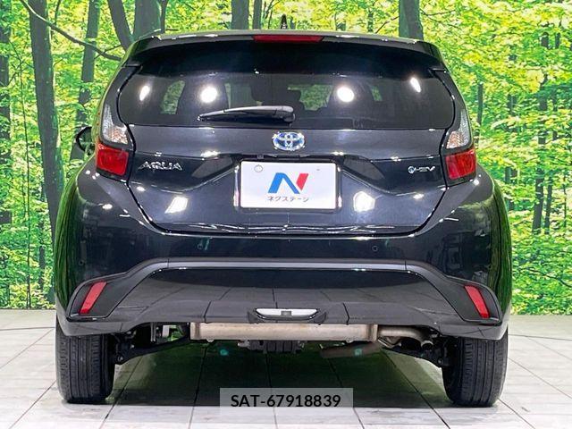 Toyota AQUA 2025-02 7214873-14