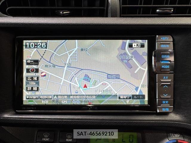 Toyota AQUA 2013-11 7214713-16