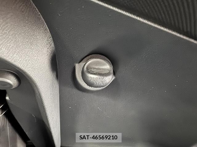 Toyota AQUA 2013-11 7214713-27