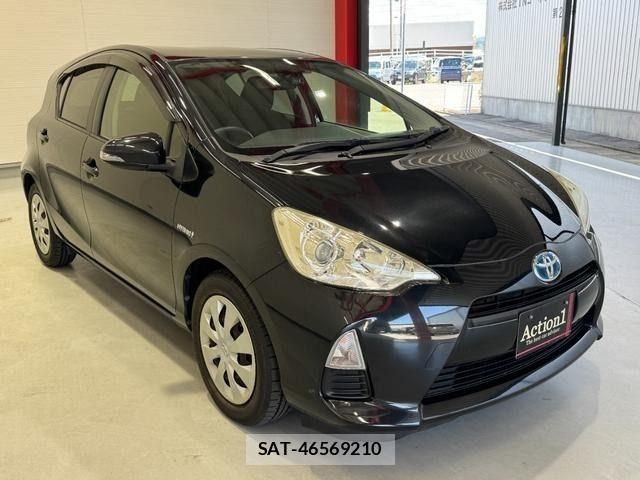 Toyota AQUA 2013-11 7214713-6