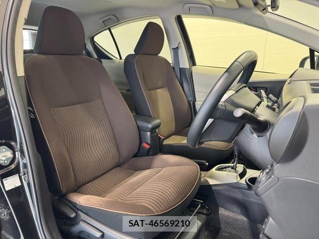 Toyota AQUA 2013-11 7214713-8