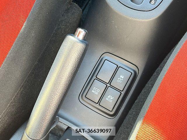 Toyota AQUA 2015-06 7214744-10