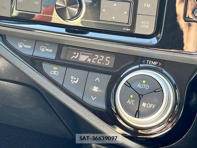 Toyota AQUA 2015-06 7214744-14