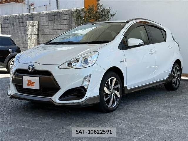 Toyota AQUA 2016-07 7214769-9