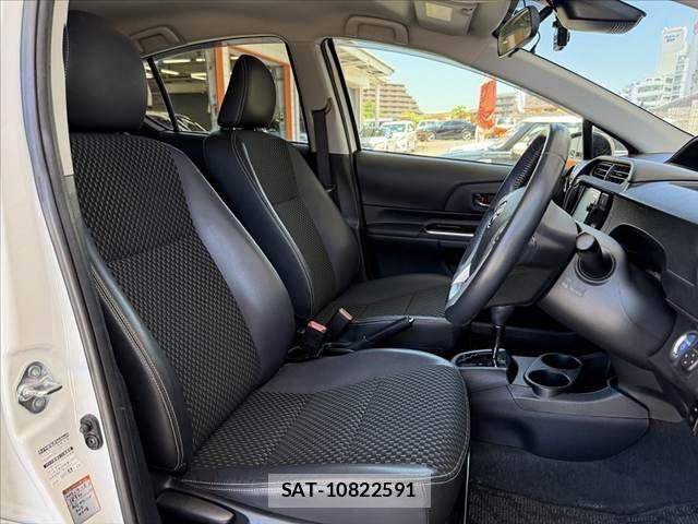 Toyota AQUA 2016-07 7214769-15