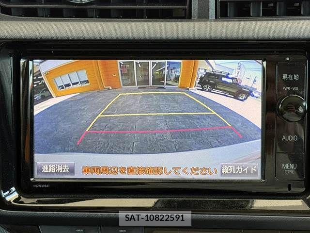 Toyota AQUA 2016-07 7214769-3