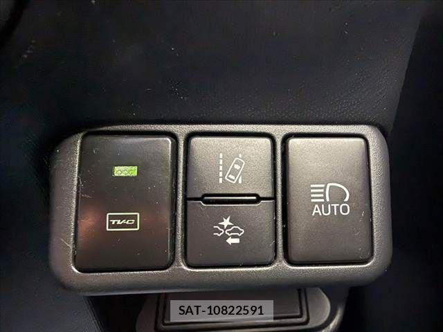 Toyota AQUA 2016-07 7214769-6