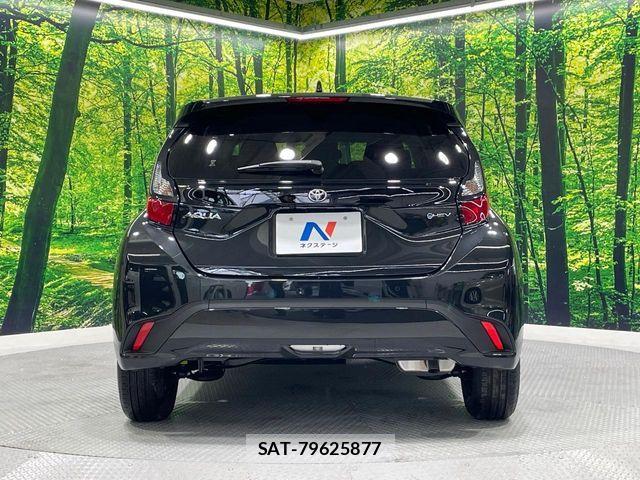Toyota AQUA 2025-12 7214877-15