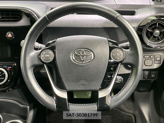 Toyota AQUA 2018-08 7214806-11