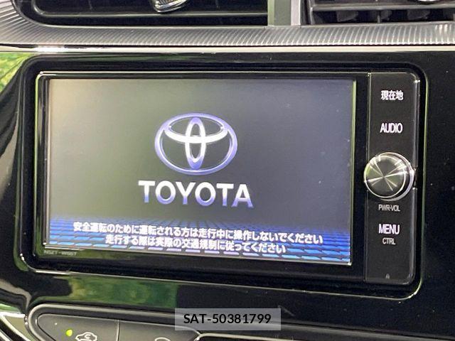 Toyota AQUA 2018-08 7214806-3