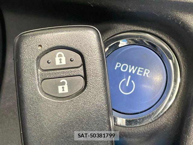 Toyota AQUA 2018-08 7214806-7