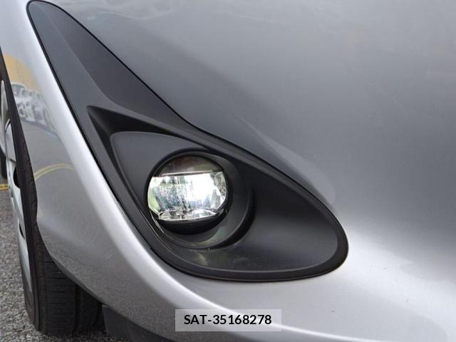 Toyota AQUA 2019-06 7214820-9