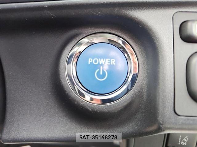 Toyota AQUA 2019-06 7214820-12