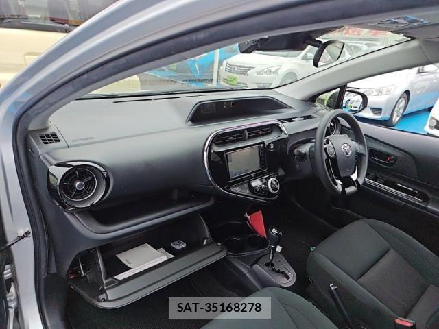 Toyota AQUA 2019-06 7214820-21