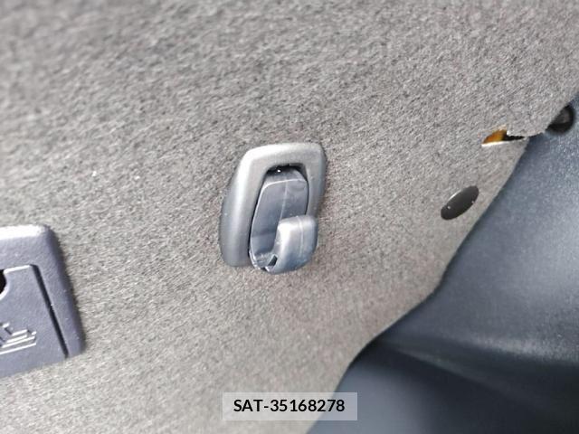 Toyota AQUA 2019-06 7214820-27