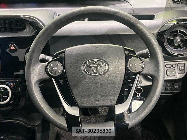 Toyota AQUA 2021-04 7214849-11
