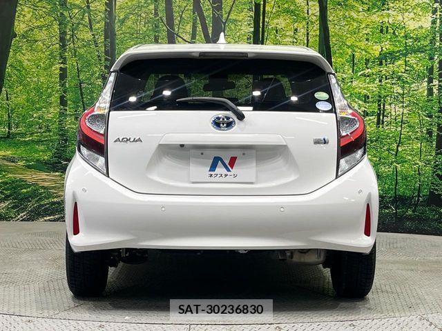 Toyota AQUA 2021-04 7214849-15
