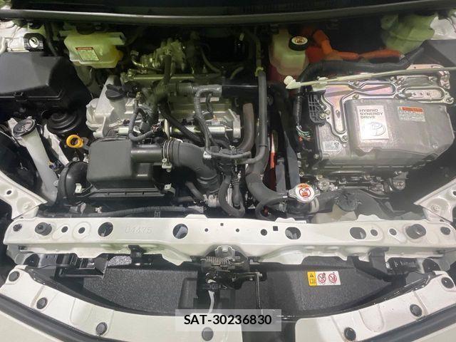 Toyota AQUA 2021-04 7214849-18