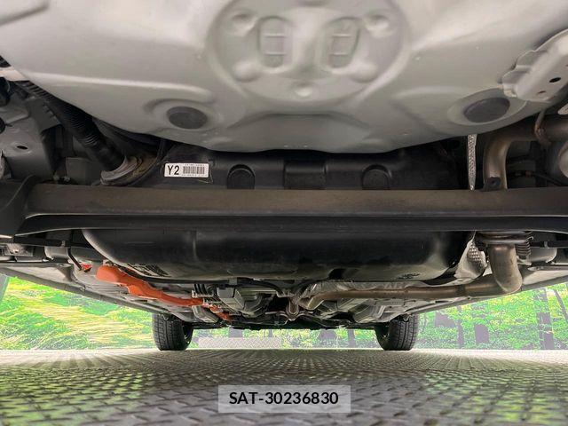 Toyota AQUA 2021-04 7214849-19