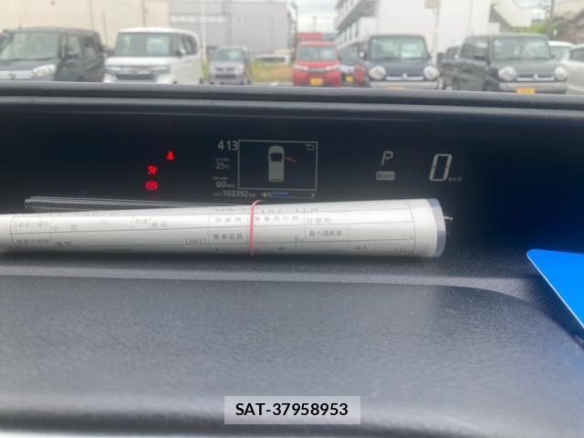 Toyota AQUA 2018-03 7214804-14