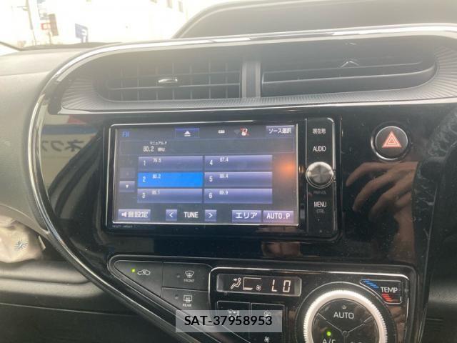 Toyota AQUA 2018-03 7214804-15