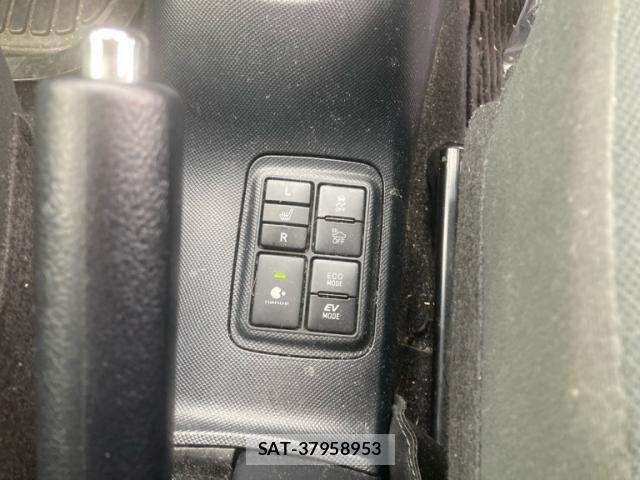 Toyota AQUA 2018-03 7214804-17