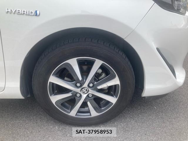 Toyota AQUA 2018-03 7214804-5