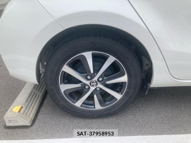 Toyota AQUA 2018-03 7214804-6