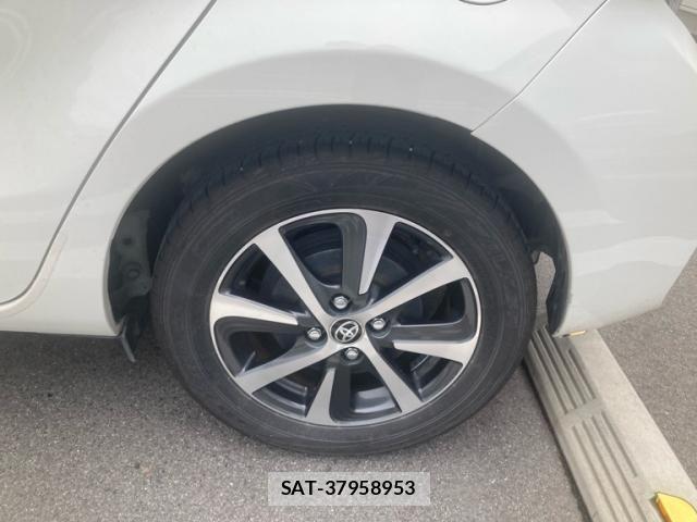 Toyota AQUA 2018-03 7214804-7