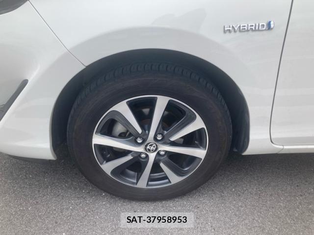 Toyota AQUA 2018-03 7214804-8