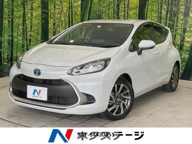 Toyota AQUA 2021-09 7214860-0