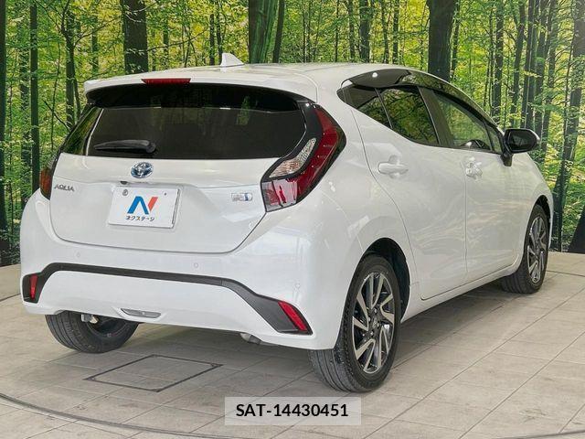 Toyota AQUA 2021-09 7214860-16