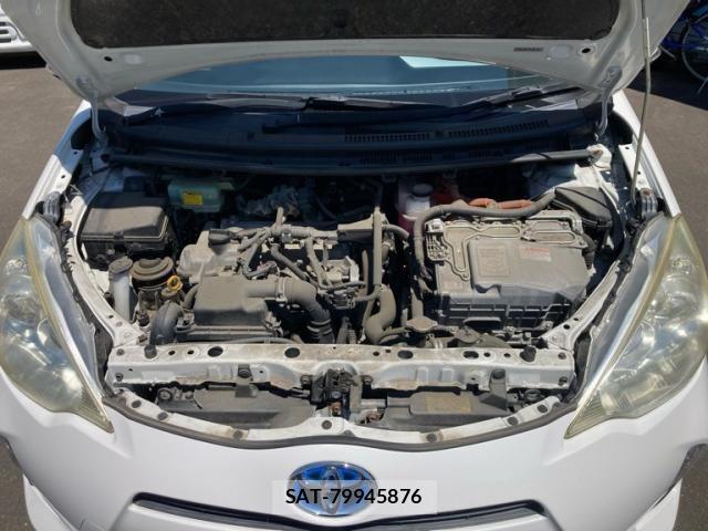 Toyota AQUA 2013-07 7214703-8