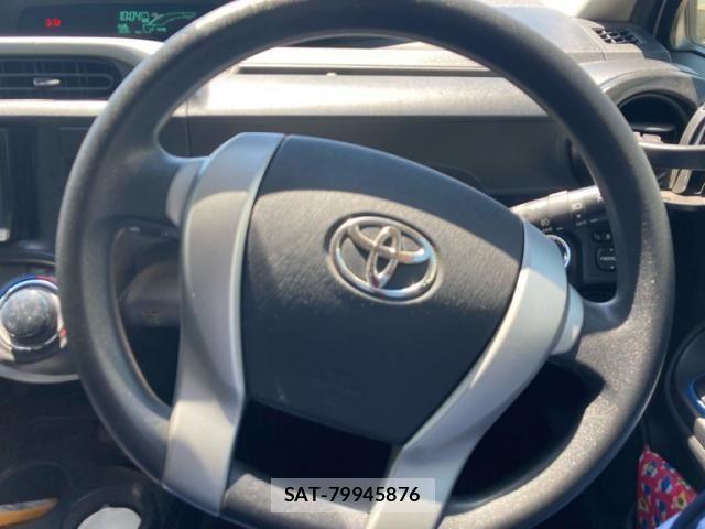 Toyota AQUA 2013-07 7214703-9