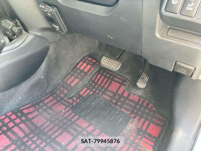 Toyota AQUA 2013-07 7214703-12