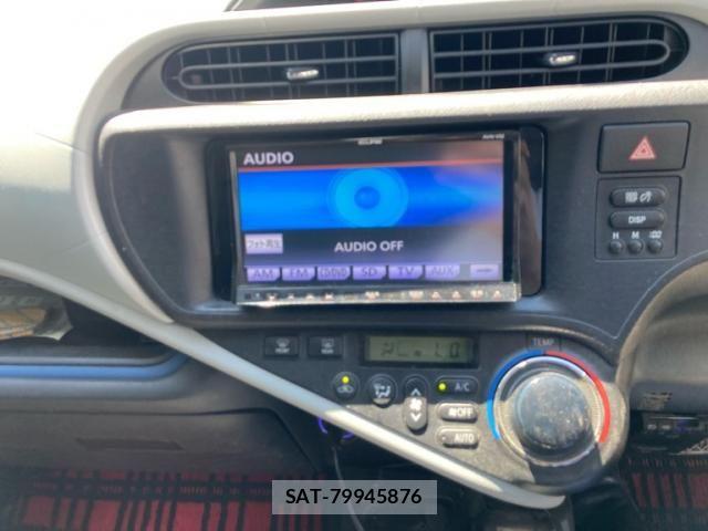 Toyota AQUA 2013-07 7214703-20