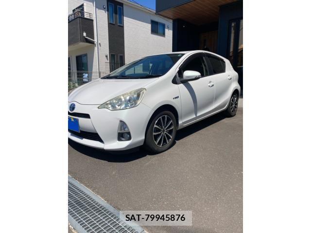 Toyota AQUA 2013-07 7214703-1