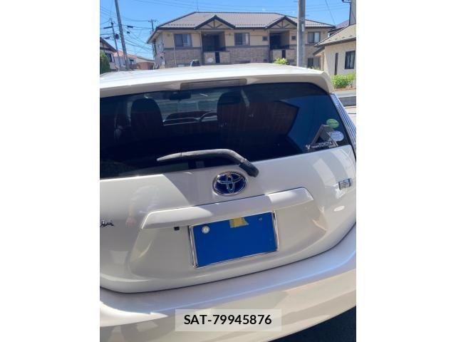 Toyota AQUA 2013-07 7214703-3