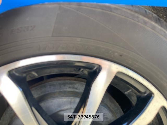 Toyota AQUA 2013-07 7214703-7