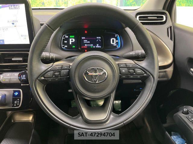 Toyota AQUA 2022-09 7213644-10