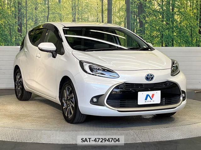 Toyota AQUA 2022-09 7213644-15