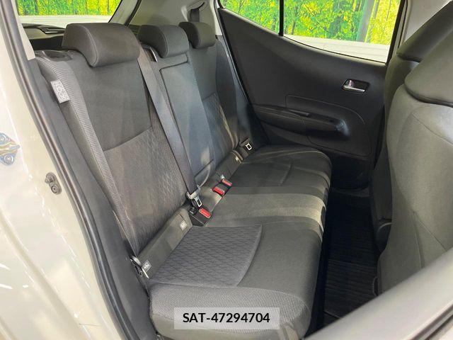 Toyota AQUA 2022-09 7213644-8