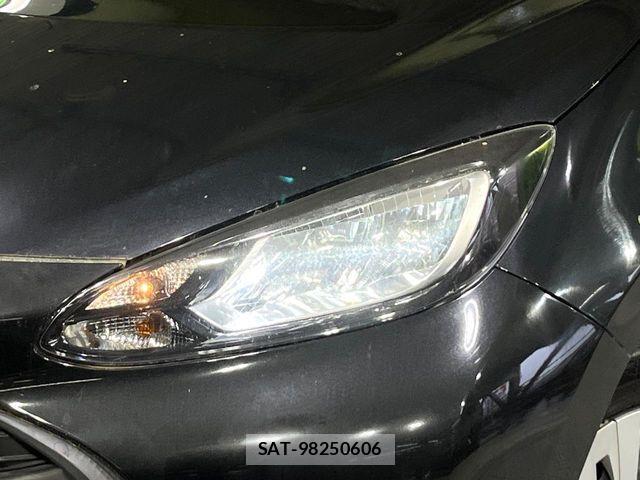 Toyota AQUA 2022-09 7213643-11