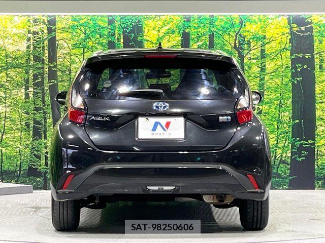 Toyota AQUA 2022-09 7213643-14