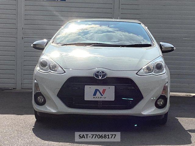 Toyota AQUA 2017-01 7214772-12