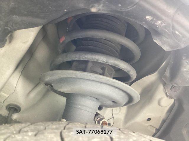 Toyota AQUA 2017-01 7214772-18