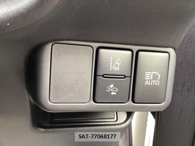 Toyota AQUA 2017-01 7214772-4